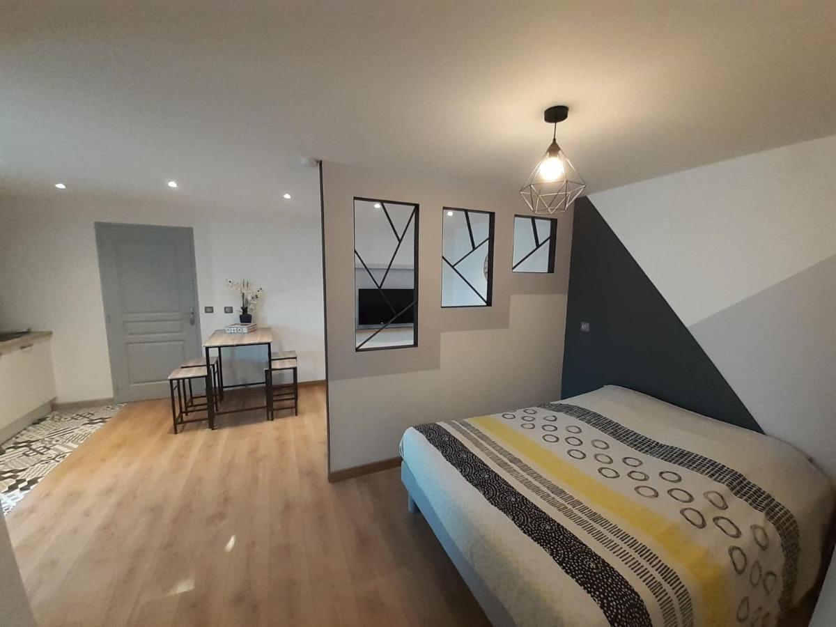Studio Le Menascle Saint-Georges-de-Luzençon 外观 照片